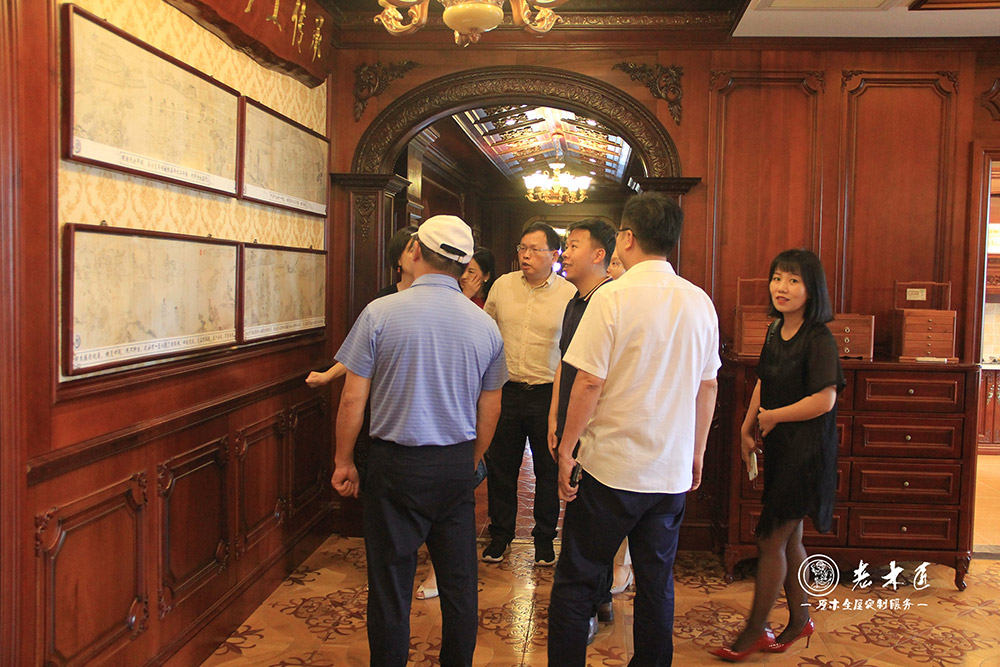 高新技術(shù)企業(yè)協(xié)會領(lǐng)導(dǎo)