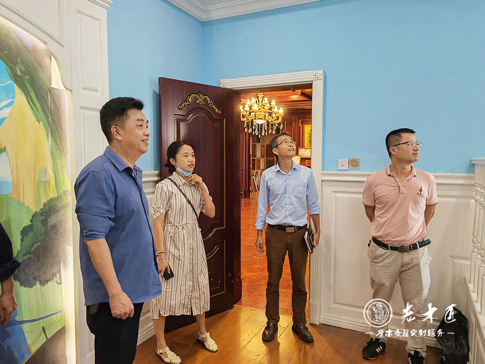 老木匠木業(yè)有限公司與閩南師范大學洽談科研合作項目