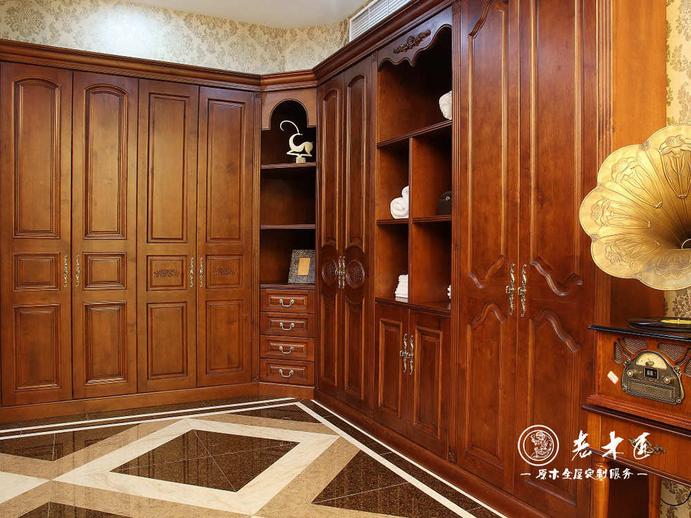 步入式衣柜定制效果圖